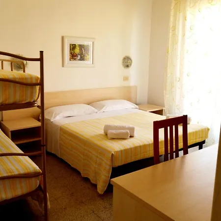 In Guest - New Cirene Quadruple 4 People With Breakfast *