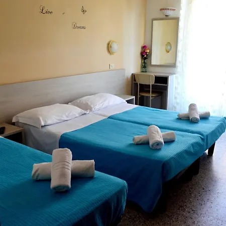 In Guest - New Cirene Quadruple 4 People With Breakfast *