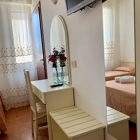 In Guest - New Cirene Quadruple 4 People With Breakfast *